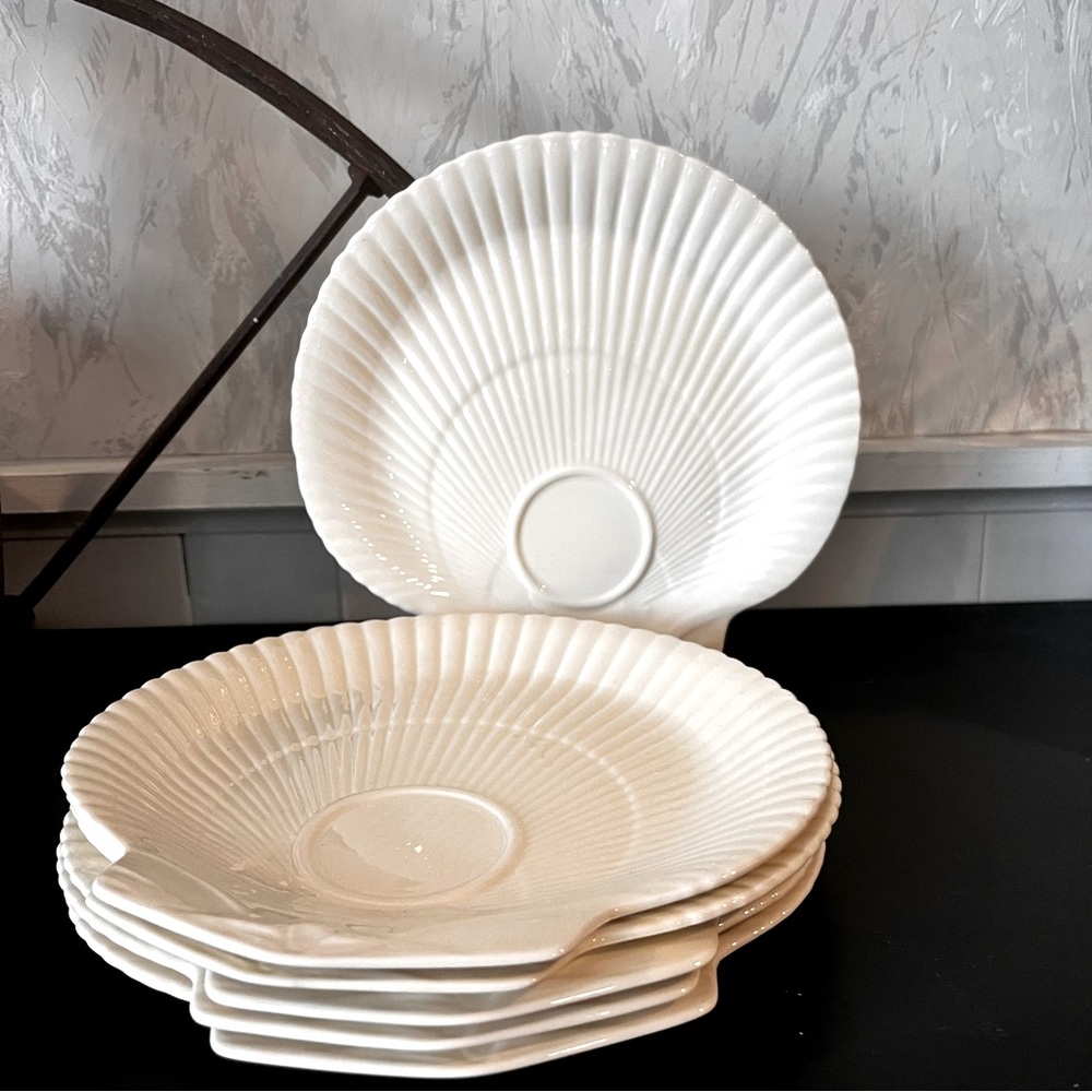 Vintage Wedgwood Etruria & Barlaston 9" Scallop Shell Plate Ivory Cream …